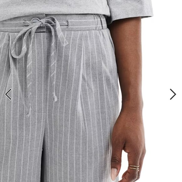 ASOS DESIGN tailored pull on pants in gray pinstripe - Picture 4 of 5